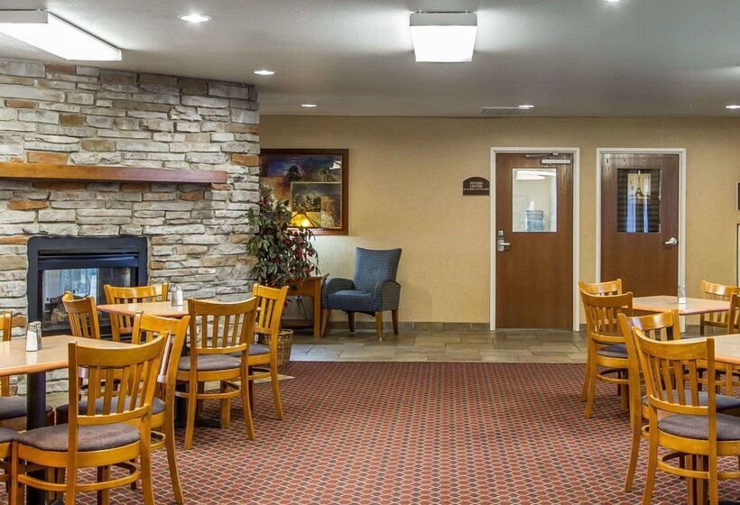בית מלון כפרי Quality Inn & Suites Fort Madison Near Hwy 61