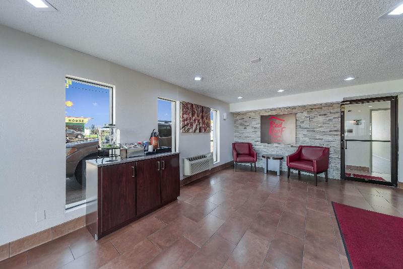 בית מלון כפרי Red Roof Inn & Suites Denton