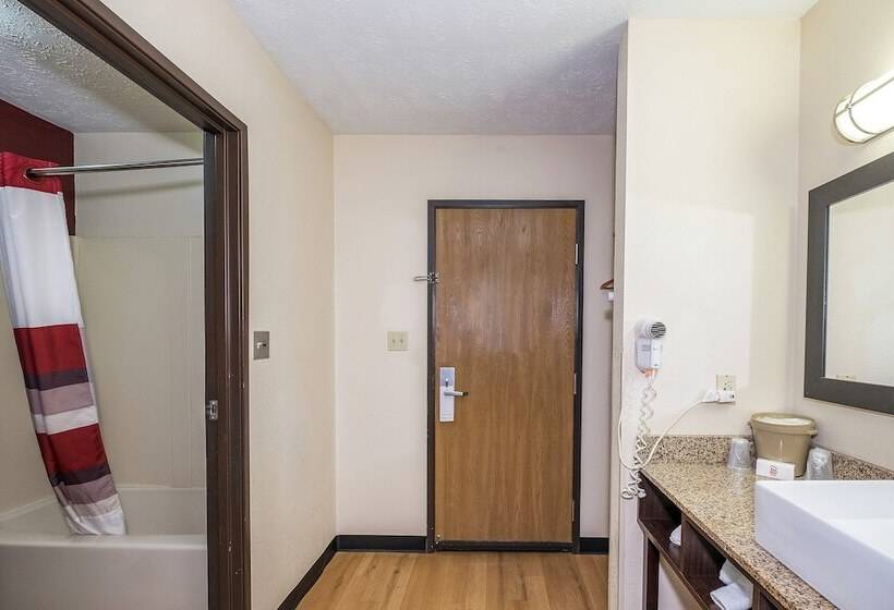 فندق Red Roof Inn & Suites Hermitage