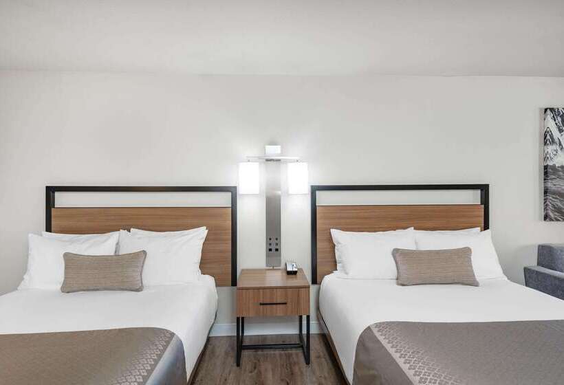 Отель Wyndham Garden San Diego