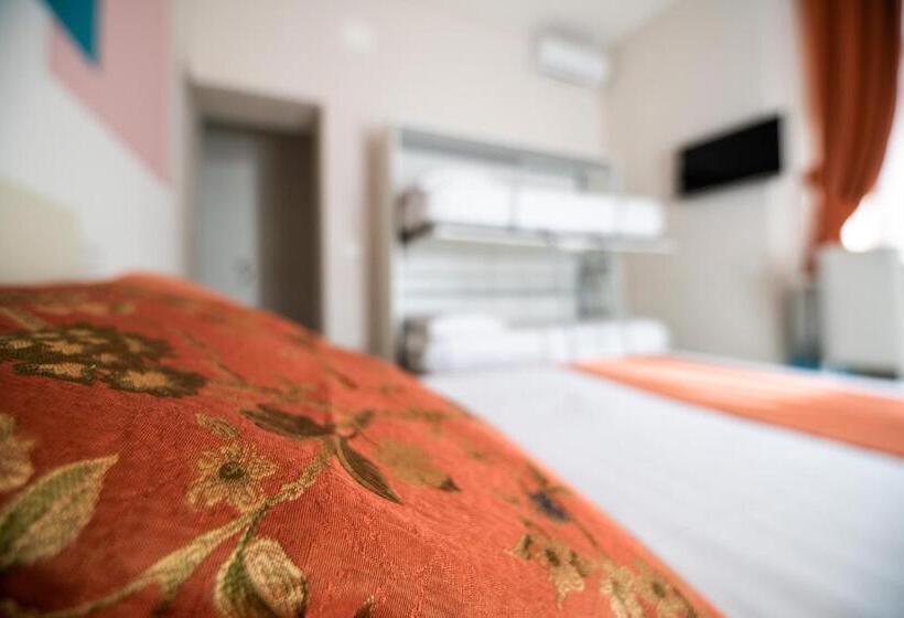 هتل La Chambre