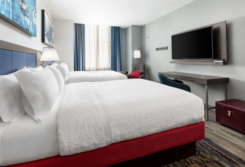 Hampton Inn & Suites Baltimore Inner Harbor