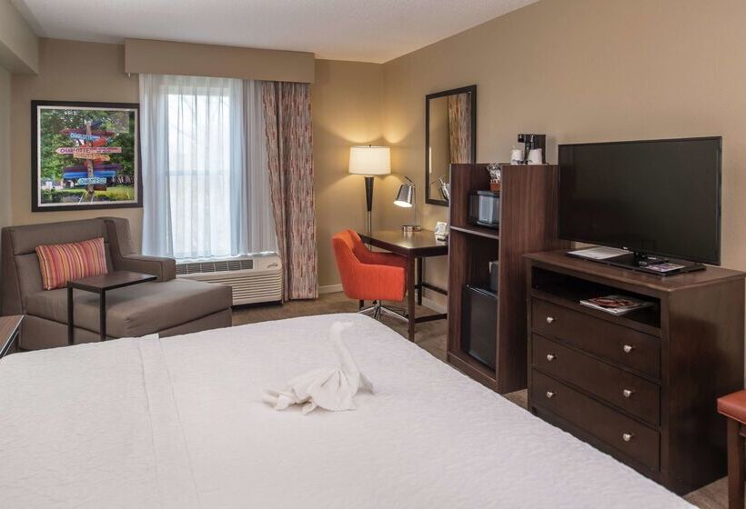 Hampton Inn & Suites Charlottearrowood Rd