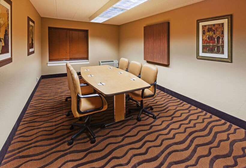 هتل Americinn By Wyndham Omaha