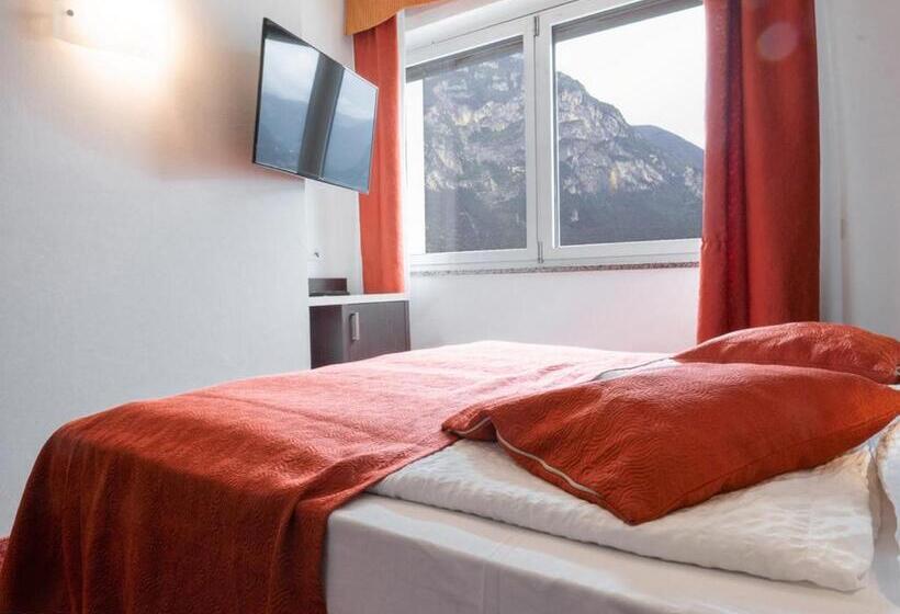 هتل Benacus Panoramic