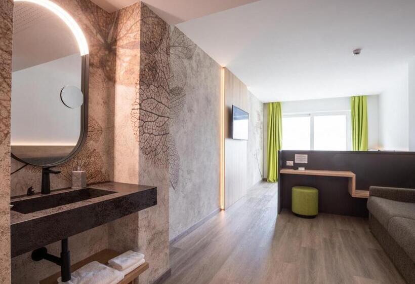 هتل Benacus Panoramic