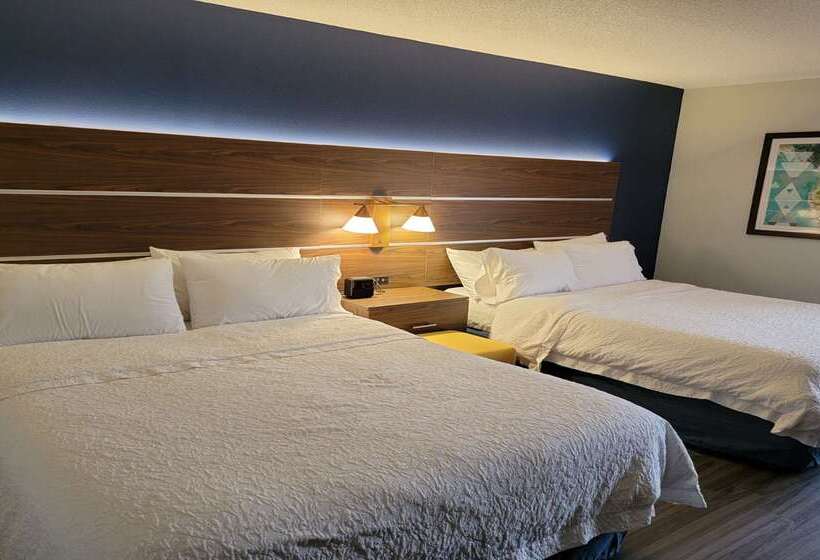 בית מלון כפרי Best Western Plus Lexington Inn