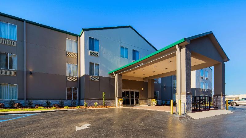 Best Western Plus Russellville Hotel & Suites