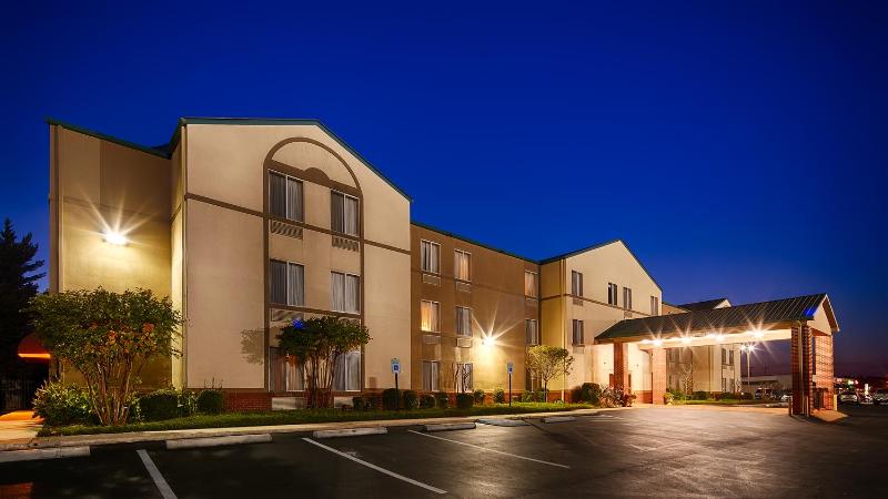 Best Western Plus Russellville Hotel & Suites