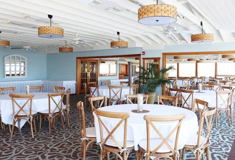 فندق Capt Hirams Resort