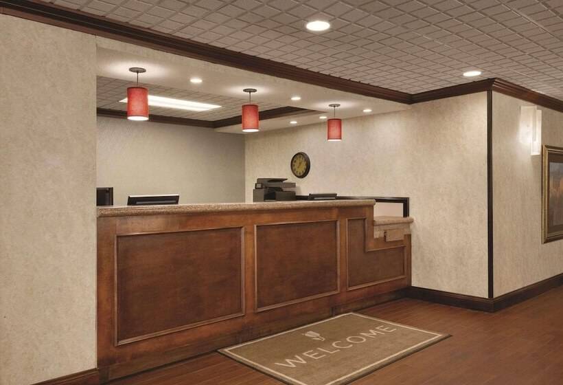 هتل Country Inn & Suites By Radisson, Portland, Tx