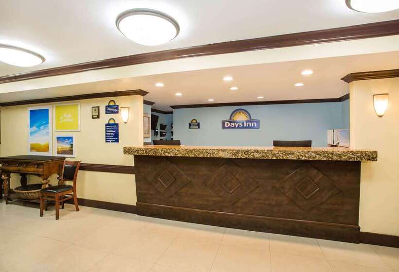 هتل Days Inn By Wyndham Florida City