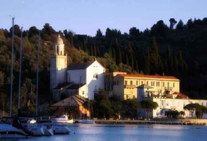 هتل Della Baia