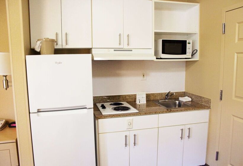 هتل Extended Stay America Select Suites   Chesapeake   Churchland Blvd