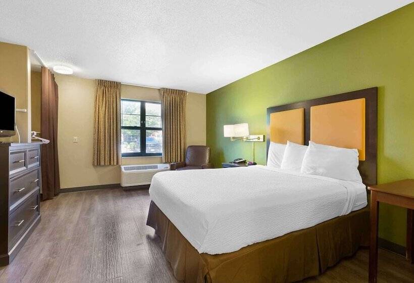 هتل Extended Stay America Select Suites   Chesapeake   Churchland Blvd