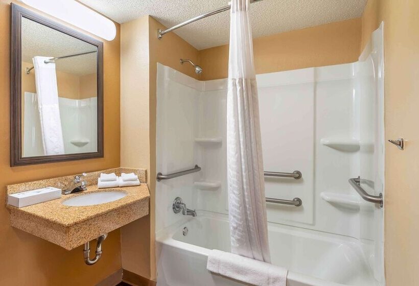 هتل Extended Stay America Suites  Chesapeake  Greenbrier Circle