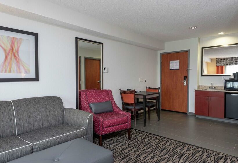 هتل Hampton Inn Akronsouth