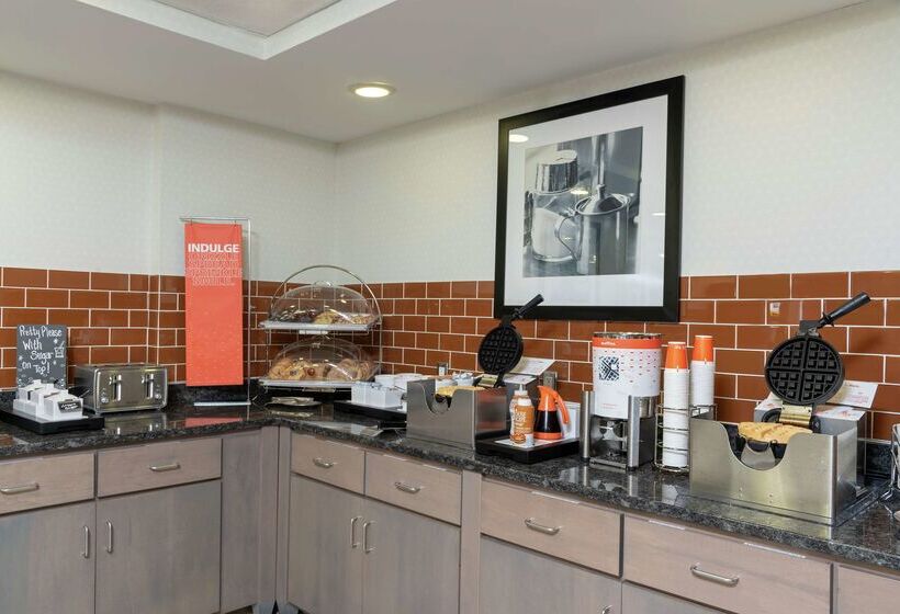 هتل Hampton Inn Akronsouth