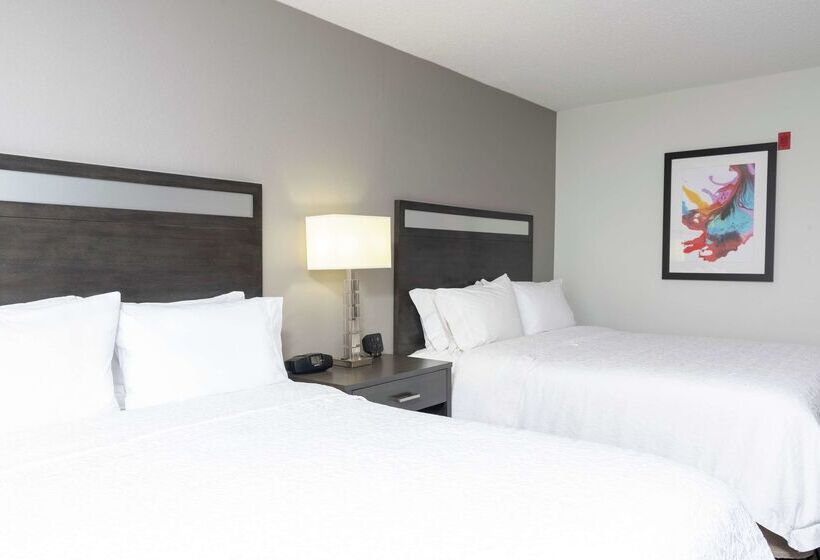 هتل Hampton Inn Akronsouth