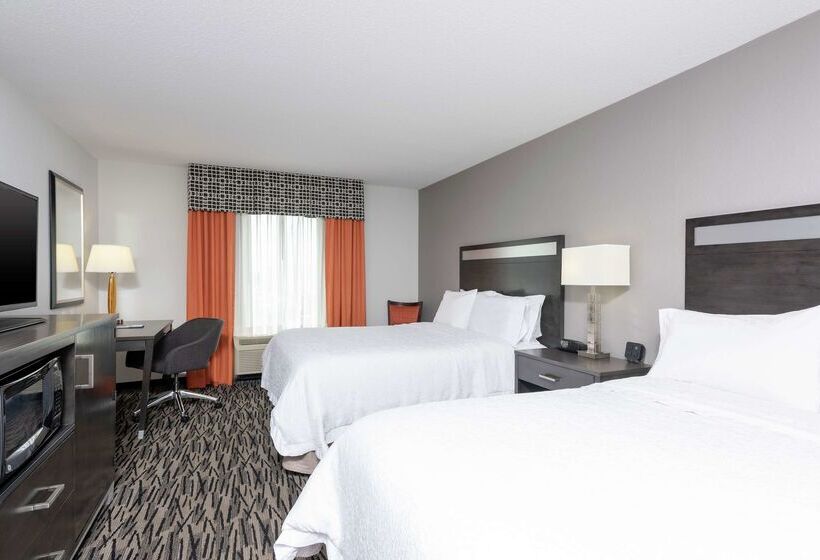 هتل Hampton Inn Akronsouth