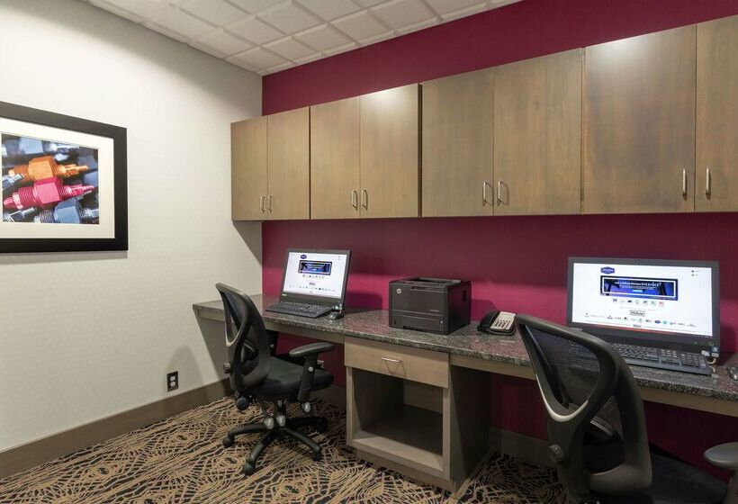 هتل Hampton Inn Akronsouth