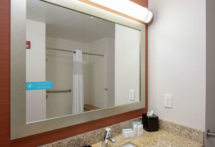 هتل Hampton Inn Akronsouth