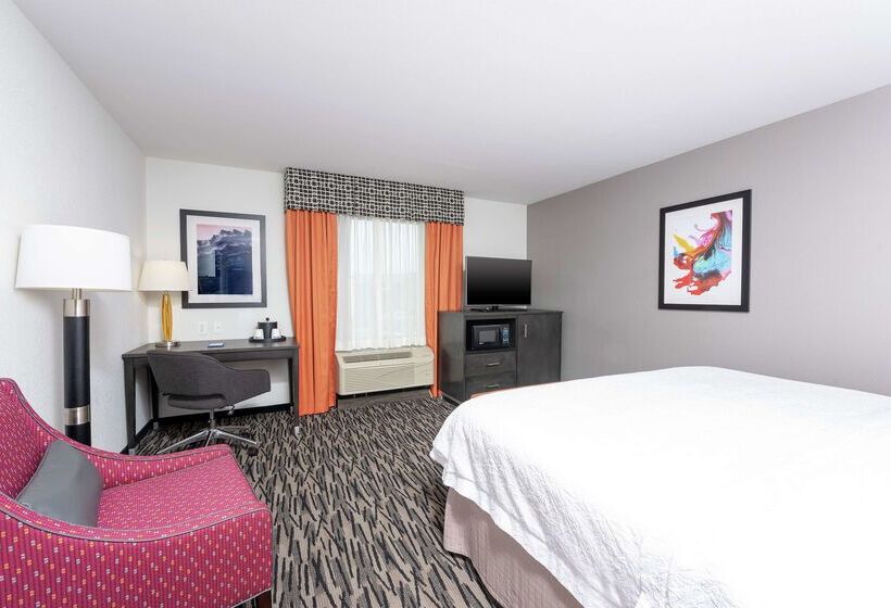 هتل Hampton Inn Akronsouth