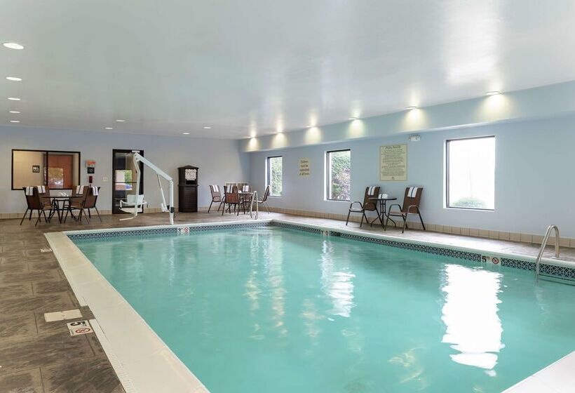 هتل Hampton Inn Akronsouth