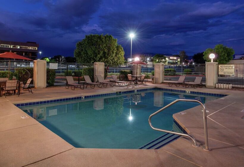 هتل Hampton Inn Albuquerqueuniversity/midtown