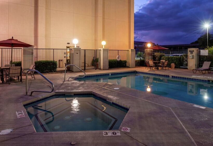 هتل Hampton Inn Albuquerqueuniversity/midtown