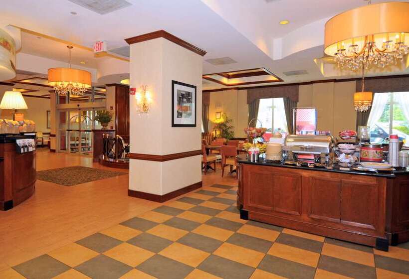 هتل Hampton Inn Alexandriaold Town/king St. Metro