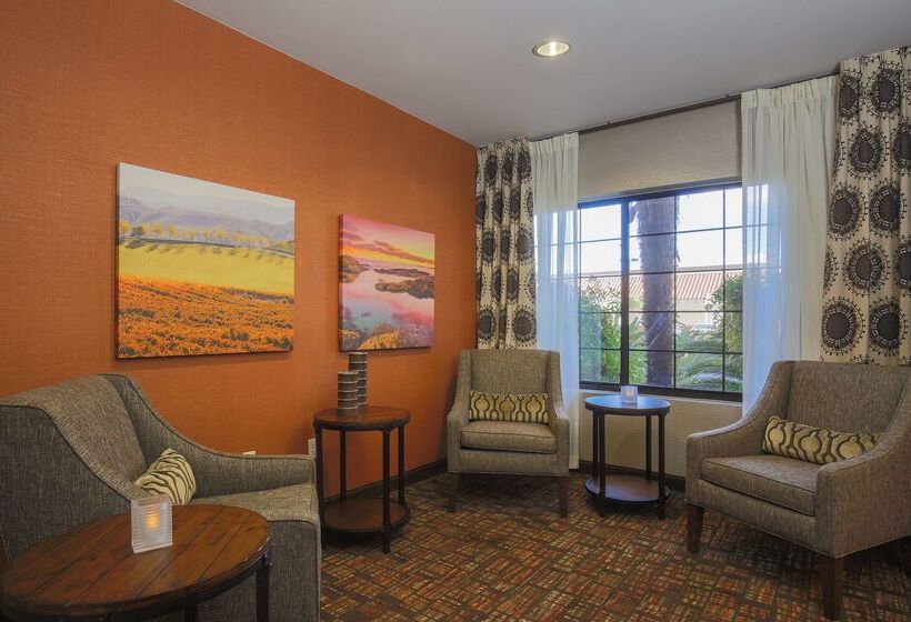 Hotel Hampton Inn And Suites Camarillo