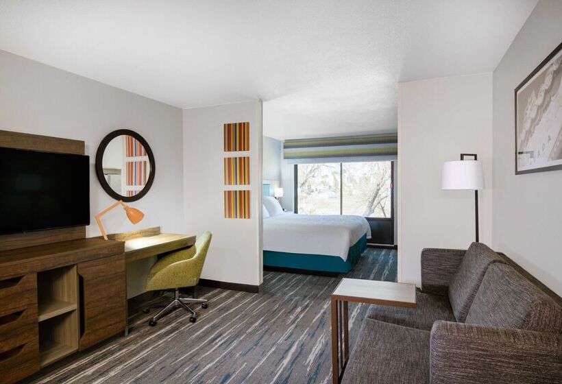 هتل Hampton Inn & Suites Las Vegas Henderson
