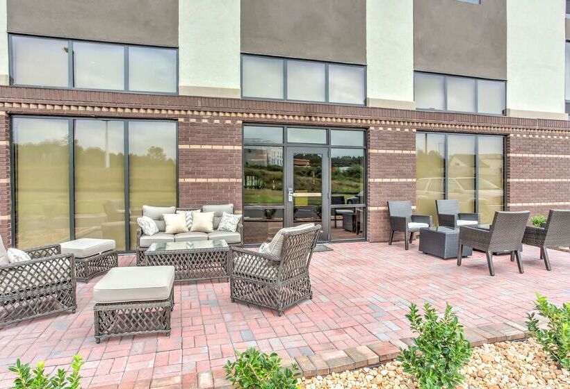 هتل Hampton Inn & Suites Macon I 475