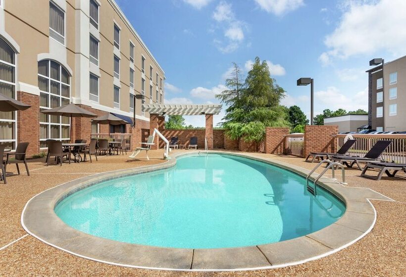 هتل Hampton Inn And Suites Montgomery Eastchase