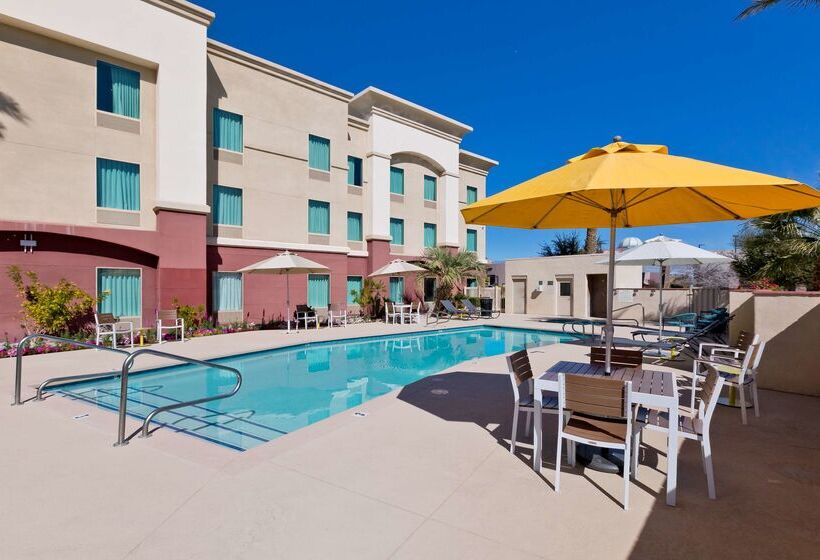 בית מלון כפרי Hampton Inn & Suites Palm Desert