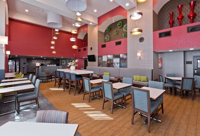 בית מלון כפרי Hampton Inn & Suites Palm Desert