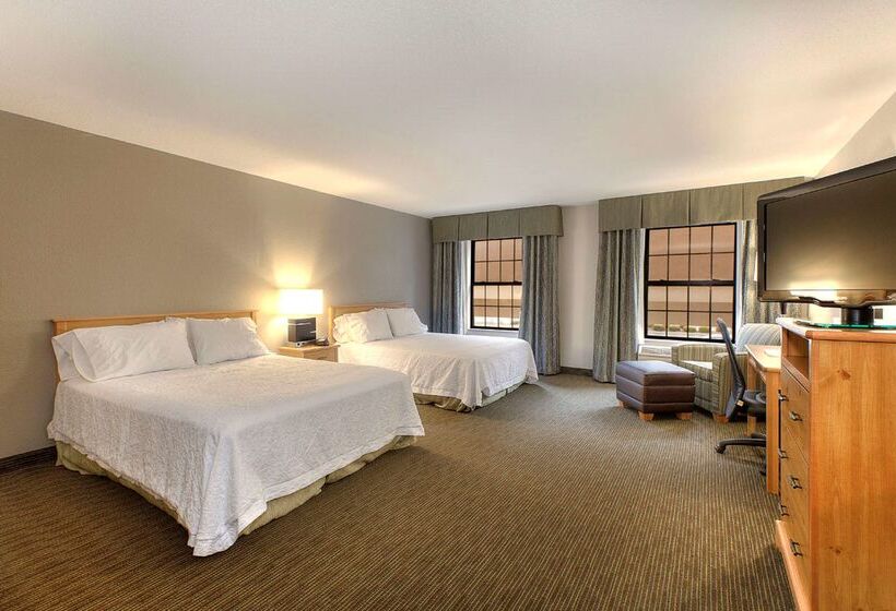 בית מלון כפרי Hampton Inn & Suites By Hilton Petoskey