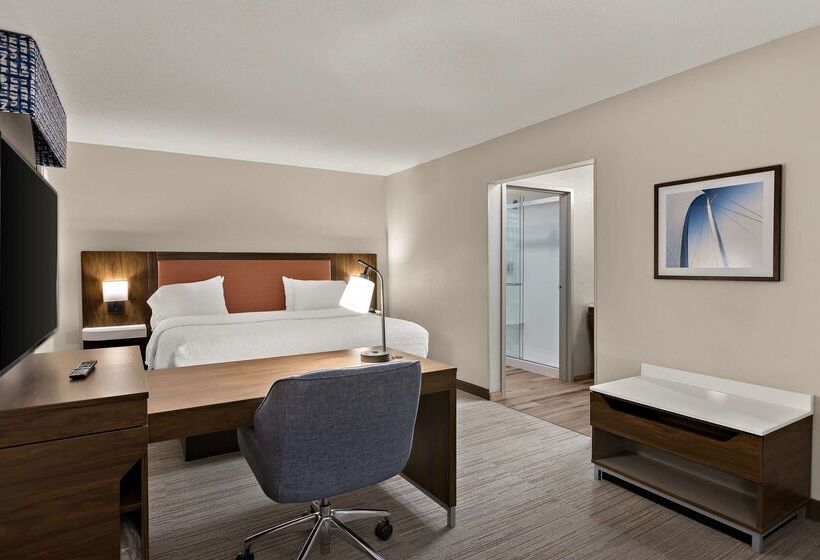 בית מלון כפרי Hampton Inn & Suites By Hilton Petoskey