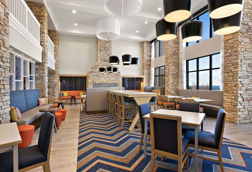 בית מלון כפרי Hampton Inn & Suites By Hilton Petoskey