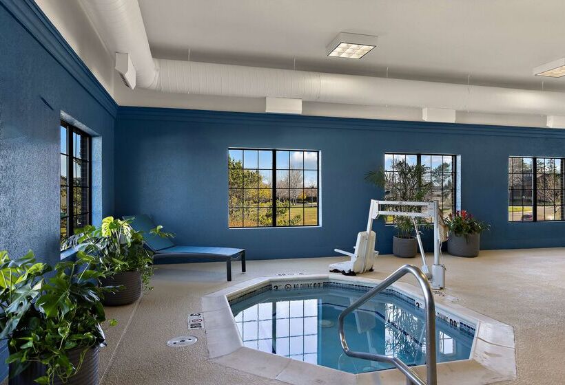 בית מלון כפרי Hampton Inn & Suites By Hilton Petoskey