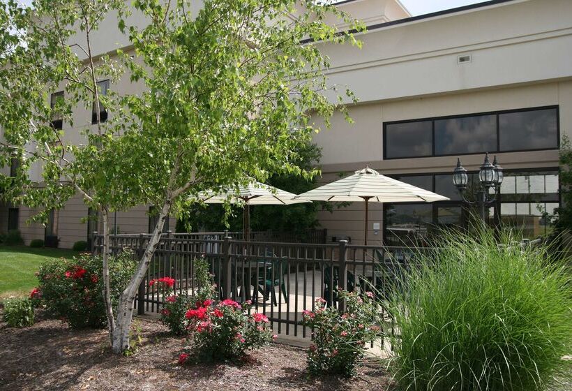 هتل Hampton Inn & Suites Springfield Southwest