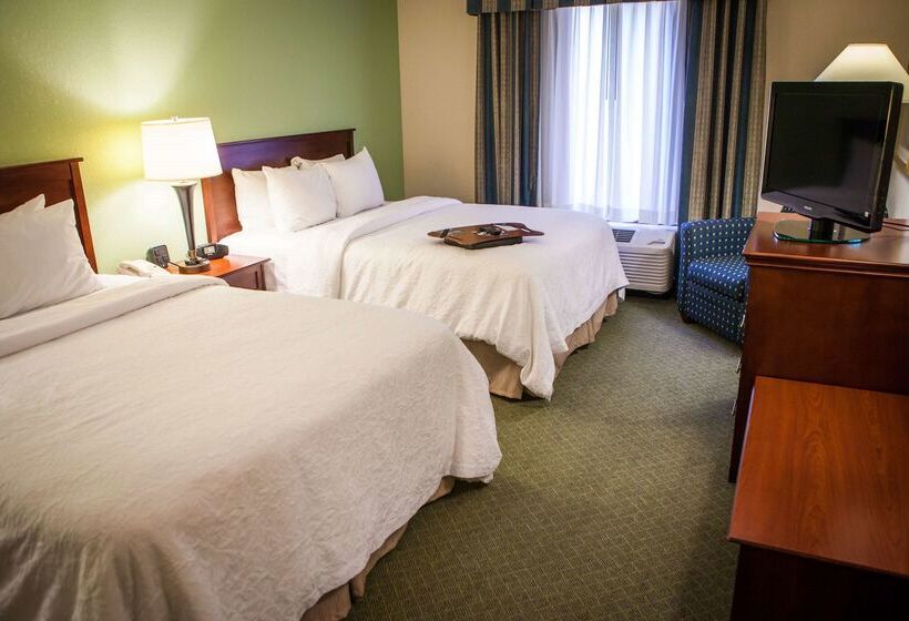 هتل Hampton Inn & Suites Springfield Southwest