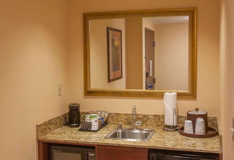 هتل Hampton Inn & Suites Stillwater