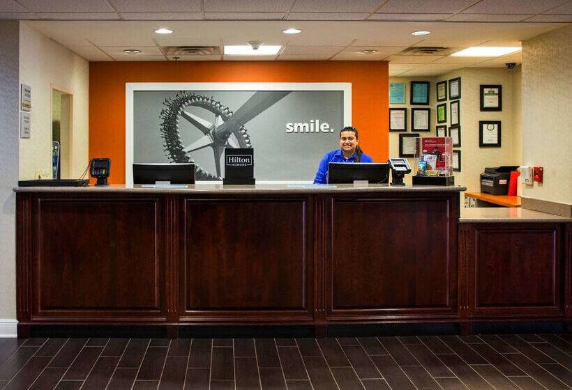 هتل Hampton Inn & Suites Valdosta/conference Center