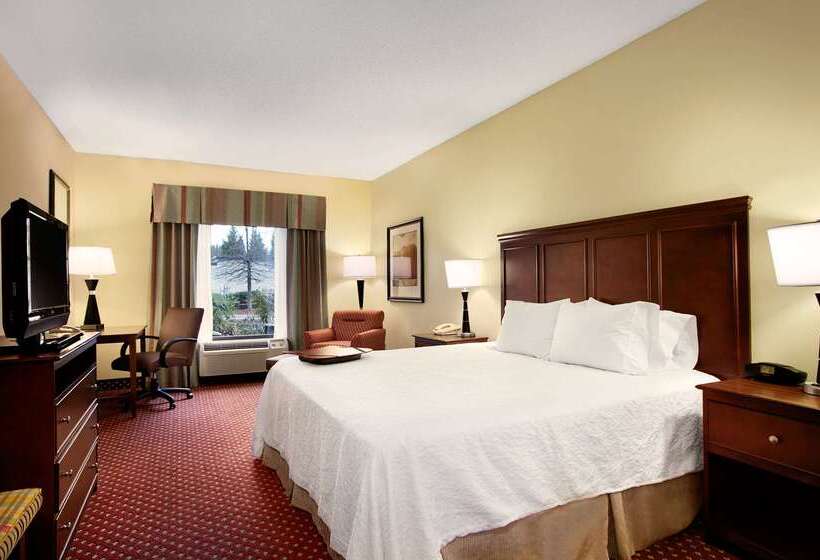 هتل Hampton Inn Atlantastockbridge