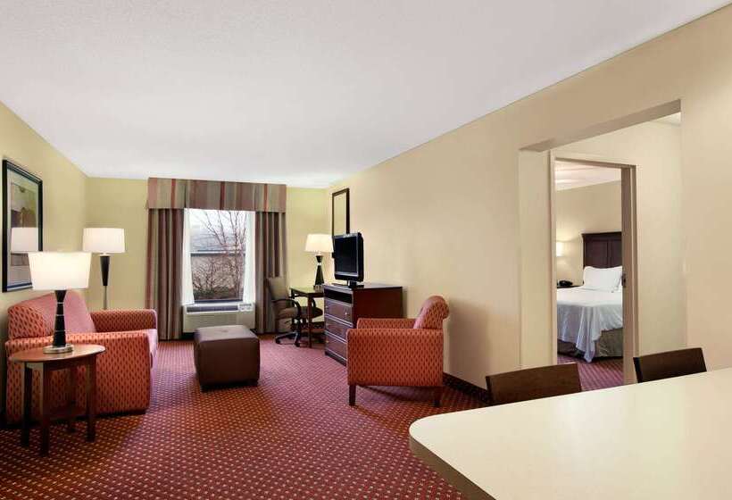 هتل Hampton Inn Atlantastockbridge