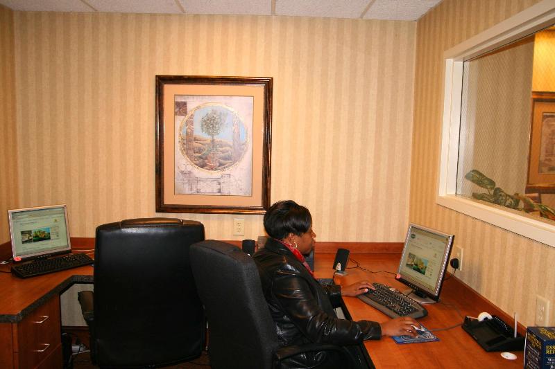 هتل Hampton Inn Atlantastockbridge