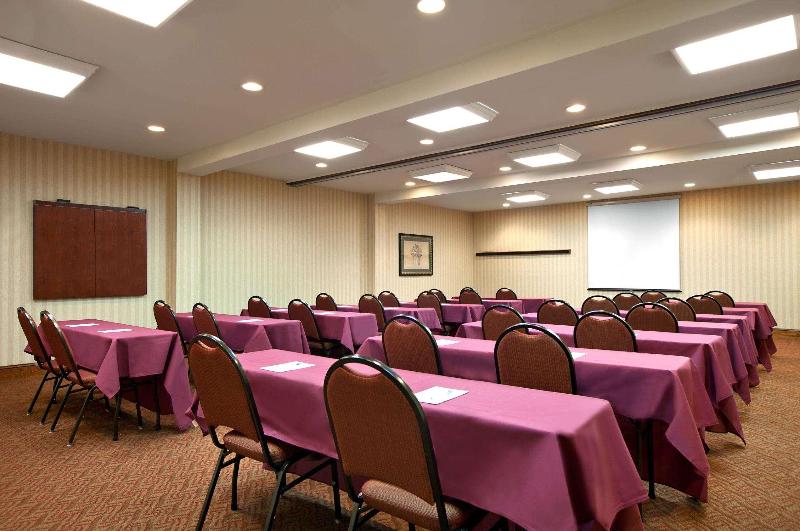 هتل Hampton Inn Atlantastockbridge