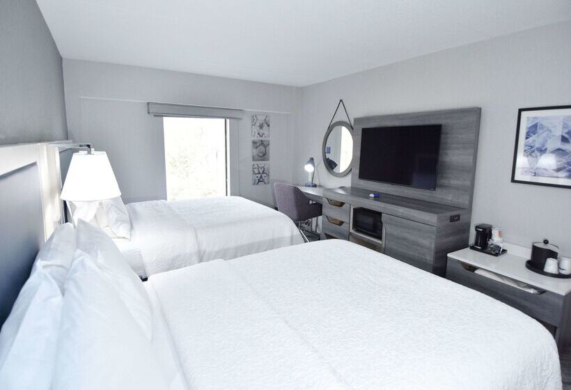 هتل Hampton Inn Auburn